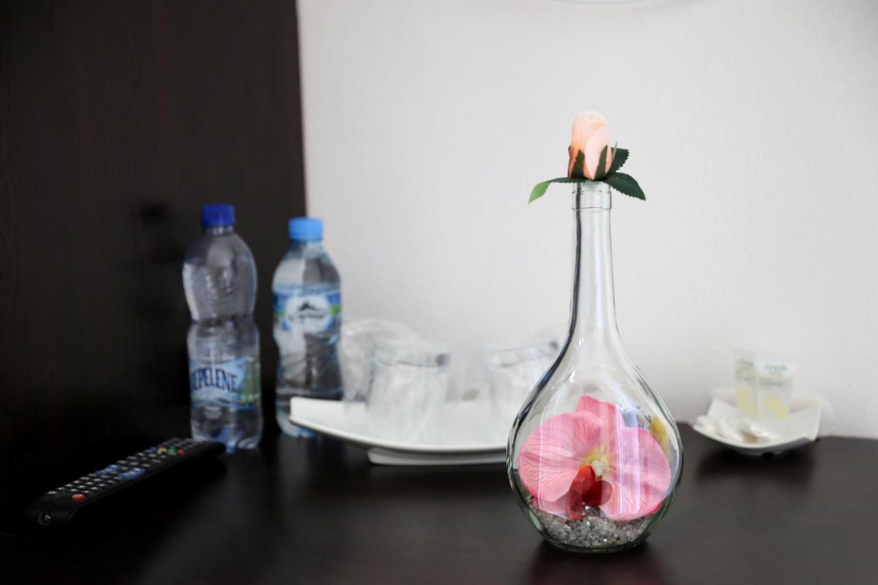 Dolce Italia Residence Radhimë エクステリア 写真