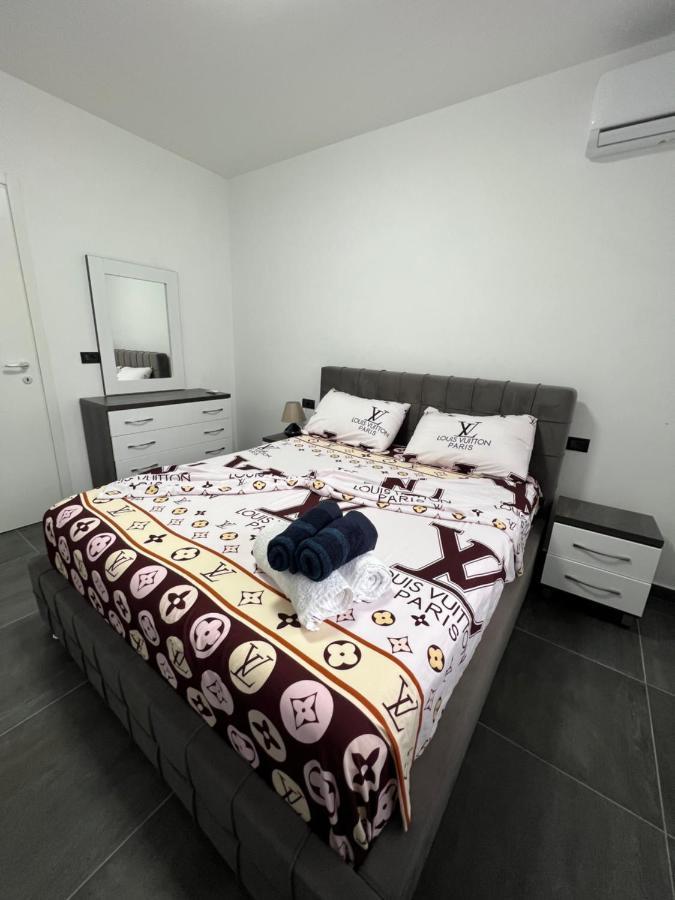 Dolce Italia Residence Radhimë エクステリア 写真