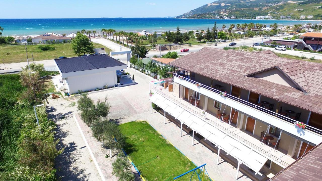 Dolce Italia Residence Radhimë エクステリア 写真